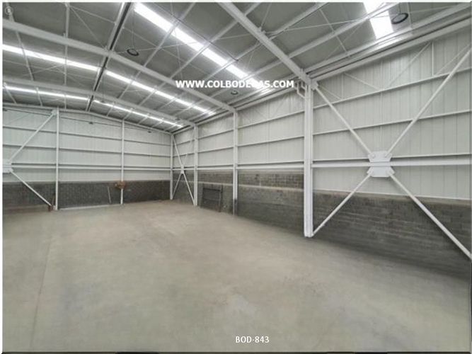 Bodega en venta en San Fernando, Dosquebradas, 545 m² · foto 14 de 19