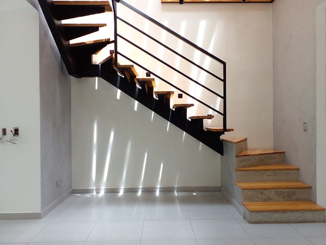 Casa de 3 alcobas en venta en Loma El Atravesado, Envigado, 284 m² · foto 17 de 19
