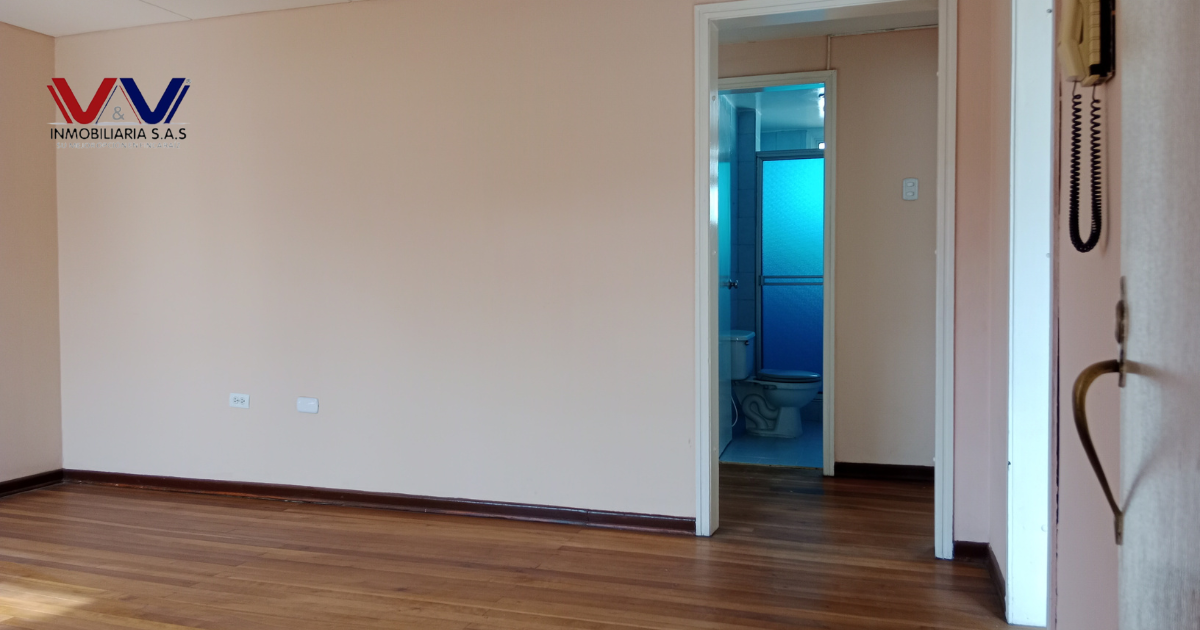 Apartamento en venta en Ricaurte, Bogotá · foto 2 de 21