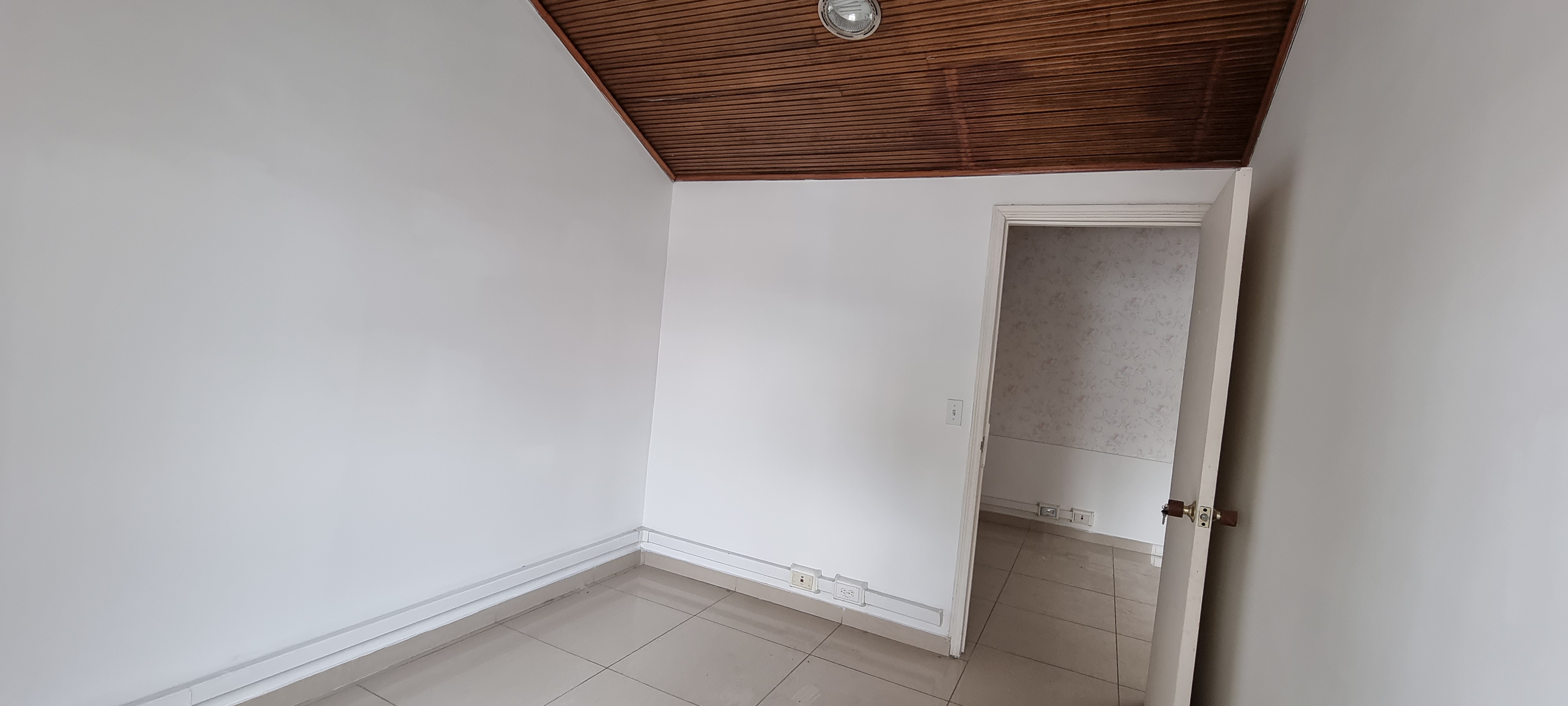 Casa en venta en Modelia, Bogotá · foto 3 de 20