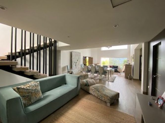 Casa de 5 alcobas en venta en Caqueta, La Estrella, 320 m² · foto 5 de 24