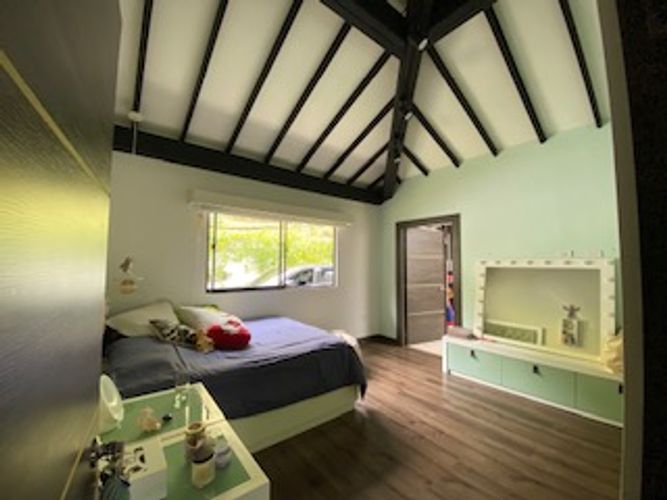 Casa de 5 alcobas en venta en Caqueta, La Estrella, 320 m² · foto 11 de 24