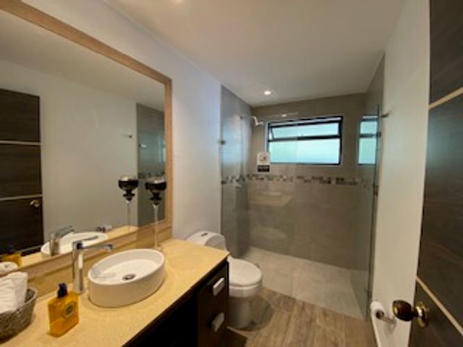 Casa de 5 alcobas en venta en Caqueta, La Estrella, 320 m² · foto 14 de 24
