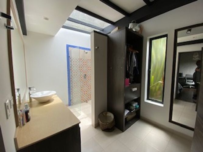 Casa de 5 alcobas en venta en Caqueta, La Estrella, 320 m² · foto 15 de 24