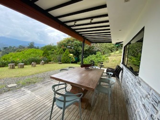 Casa de 5 alcobas en venta en Caqueta, La Estrella, 320 m² · foto 22 de 24