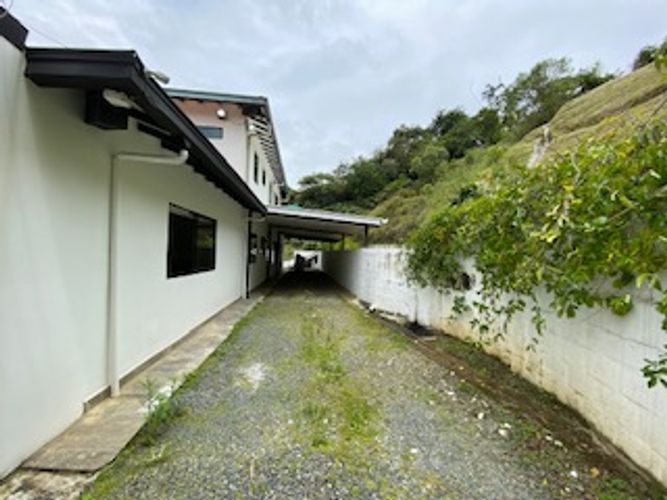 Casa de 5 alcobas en venta en Caqueta, La Estrella, 320 m² · foto 23 de 24