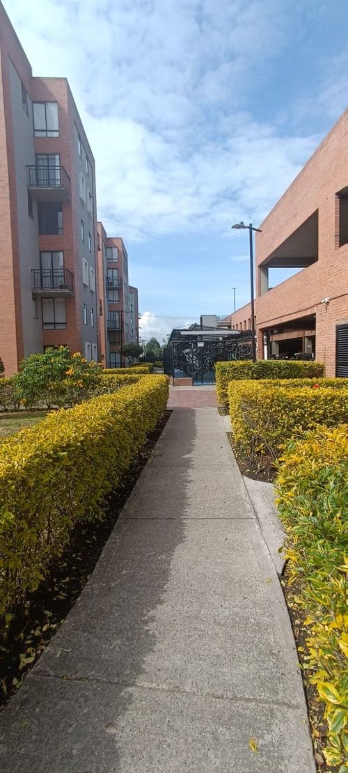 Apartamento de 3 alcobas en venta en El Remanso, Funza, 71 m² · foto 3 de 24