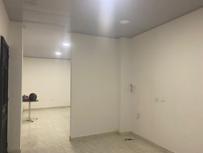 Local en arriendo en Manila, Medellín, 32 m² · foto 6 de 7