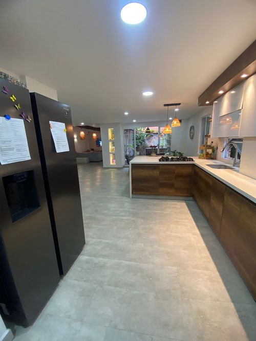 Casa de 4 alcobas en venta en Loma Del Escobero, Envigado, 245 m² · foto 6 de 13