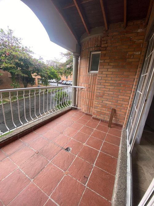 Casa de 4 alcobas en venta en Loma Del Escobero, Envigado, 255 m² · foto 10 de 10