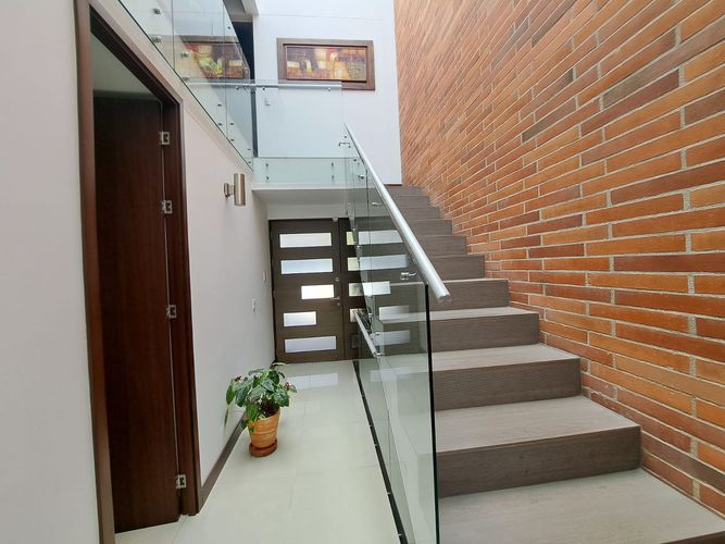 Casa de 3 alcobas en venta en Loma El Atravesado, Envigado, 266 m² · foto 7 de 16