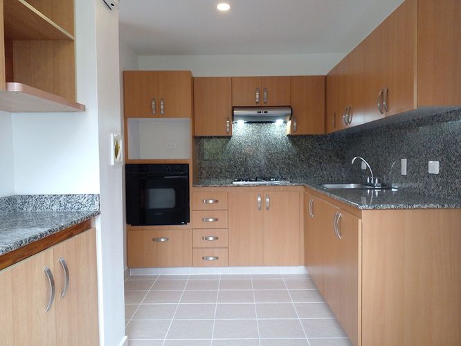 Apartamento de 3 alcobas en arriendo en San Lucas, Medellín, 132 m² · foto 4 de 19
