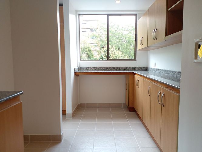 Apartamento de 3 alcobas en arriendo en San Lucas, Medellín, 132 m² · foto 14 de 19
