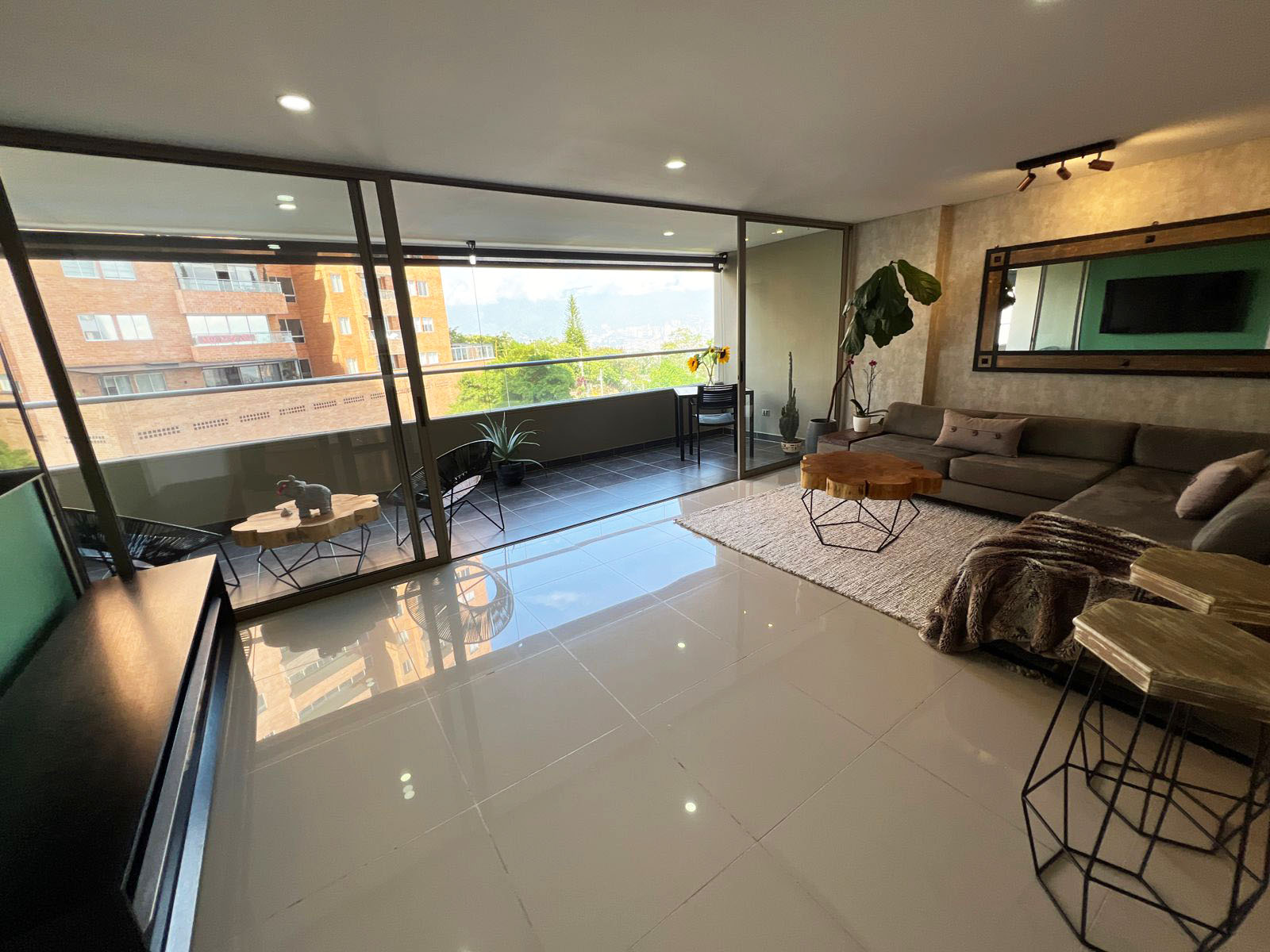 1BR Apartment in El esmeraldal (88 m²) - 3