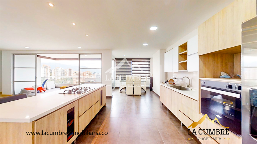 Apartamento de 3 alcobas en arriendo en La Calera, Medellín, 250 m² · foto 5 de 13