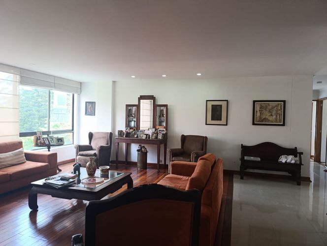 Apartamento de 3 alcobas en venta en El Diamante No.2, Medellín, 159 m² · foto 3 de 20