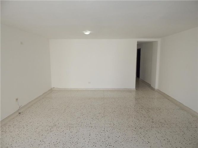 Apartamento de 3 alcobas en venta en Altos De Riomar, Barranquilla, 128 m² · foto 3 de 15