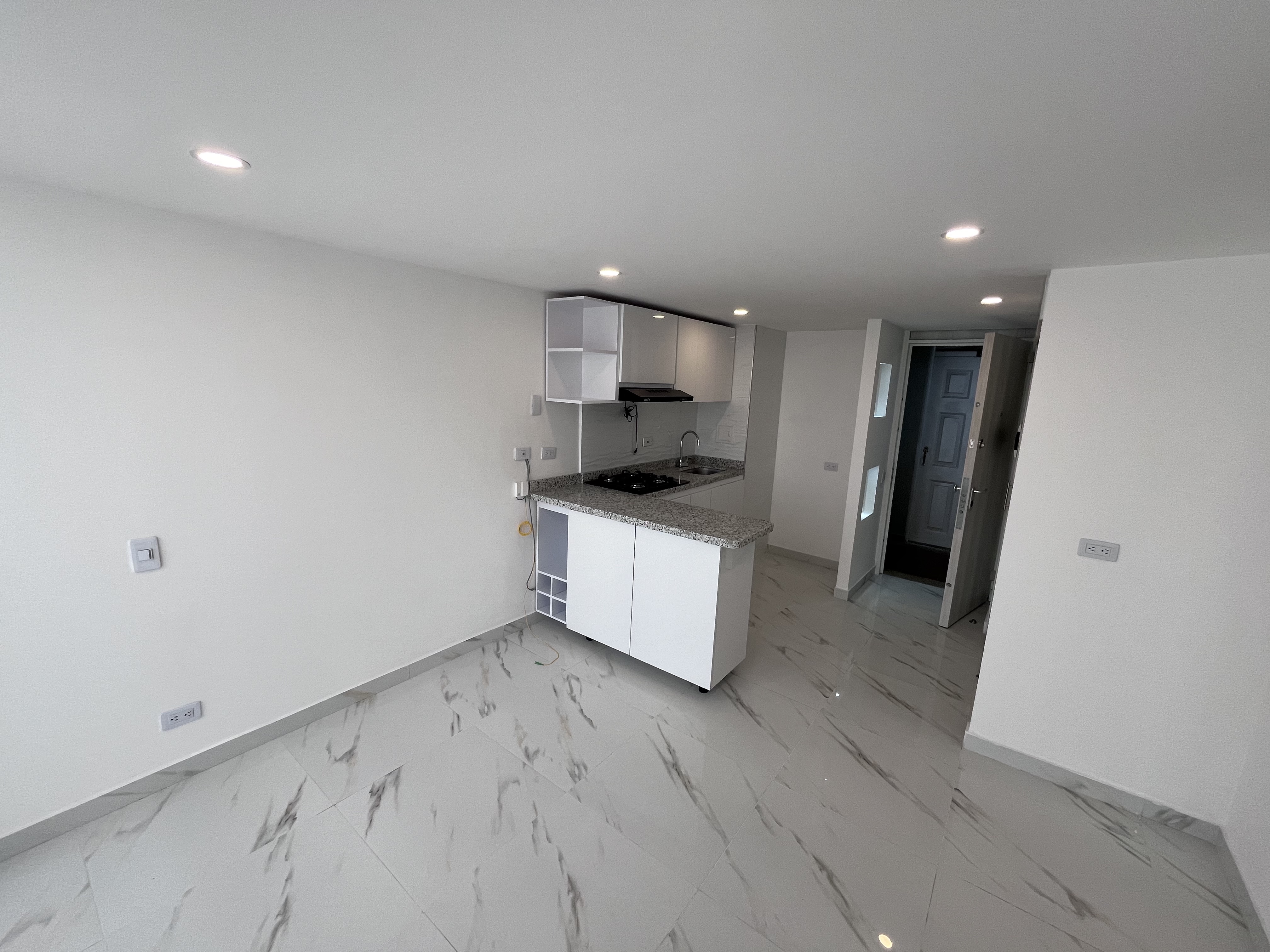 Apartamento en venta en Primavera Occidental - Puente Aranda, Bogotá · foto 2 de 17