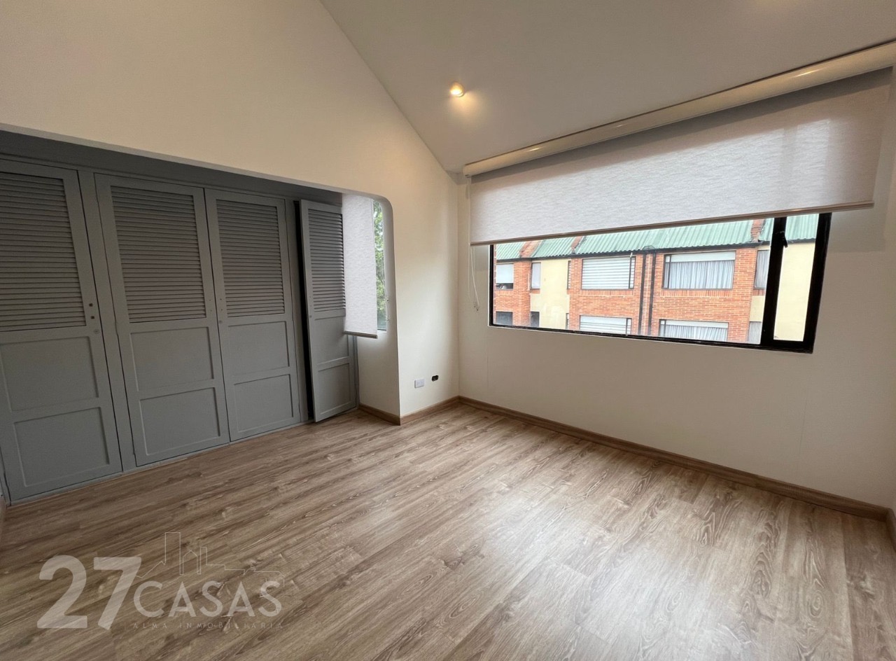 Casa en venta en Villas De Aranjuez, Bogotá · foto 3 de 19