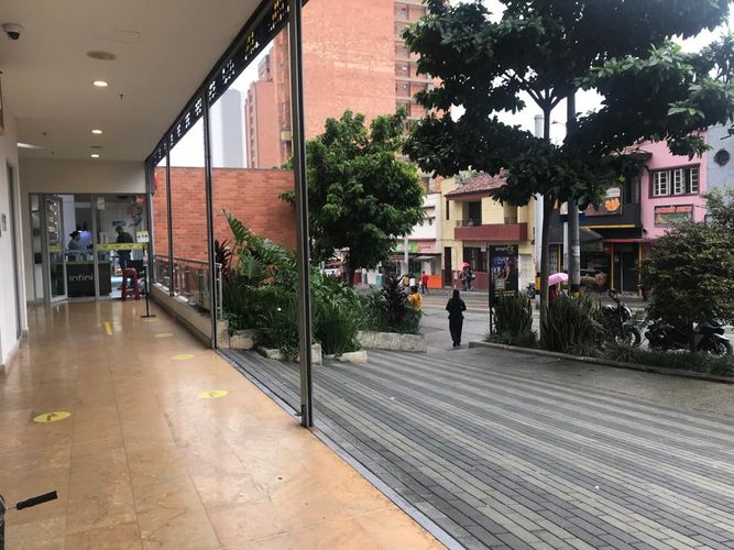 Local en venta en La Candelaria, Medellín, 5 m² · foto 2 de 7