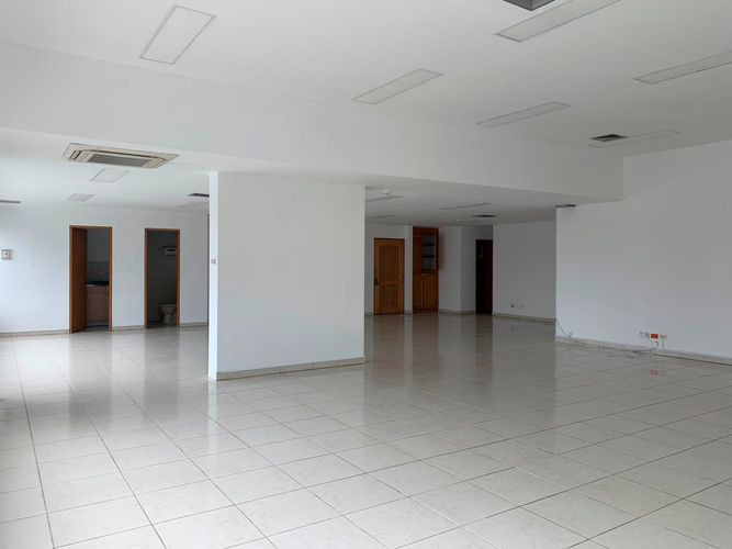 Oficina en arriendo en Villa Carlota, Medellín, 145 m² · foto 3 de 9
