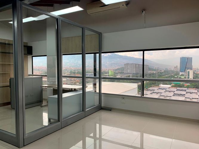 Oficina en arriendo en Villa Carlota, Medellín, 91 m² · foto 9 de 10