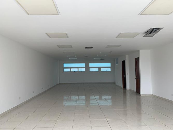 Oficina en arriendo en Villa Carlota, Medellín, 99 m² · foto 4 de 8