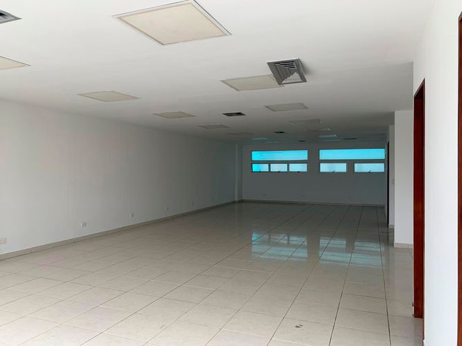 Oficina en arriendo en Villa Carlota, Medellín, 99 m² · foto 5 de 8