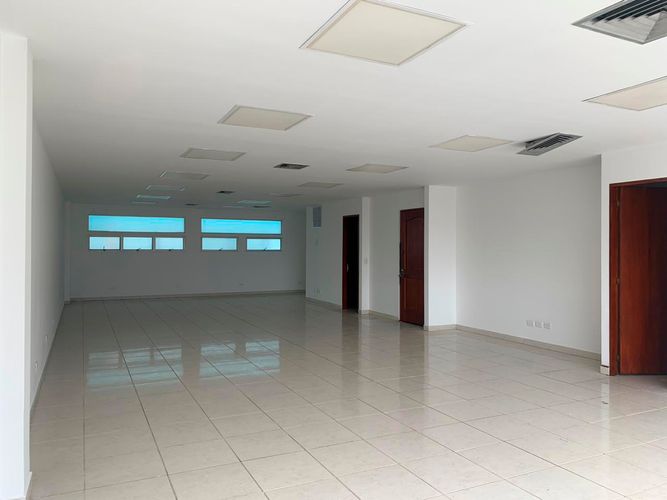 Oficina en arriendo en Villa Carlota, Medellín, 99 m² · foto 6 de 8