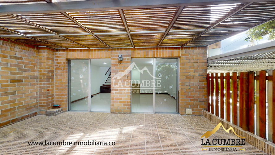 Casa de 3 alcobas en venta en Loma El Atravesado, Medellín, 200 m² · foto 7 de 13