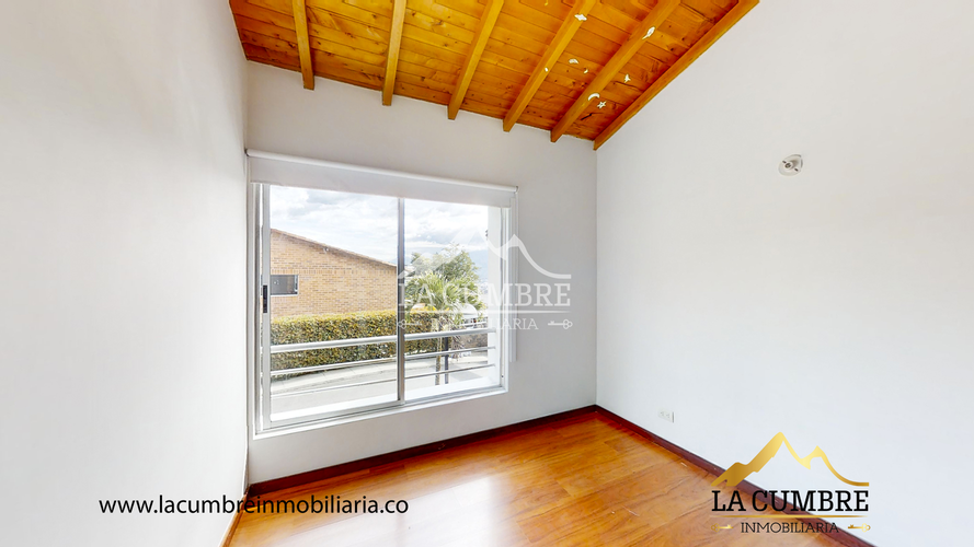 Casa de 3 alcobas en venta en Loma El Atravesado, Medellín, 200 m² · foto 13 de 13