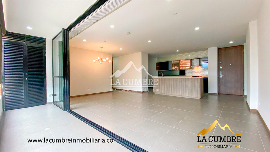 Apartamento de 3 alcobas en arriendo en Loma De Las Brujas, Envigado, 135 m² · foto 2 de 14