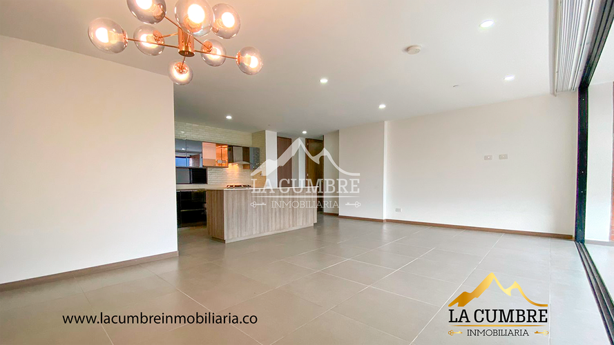 Apartamento de 3 alcobas en arriendo en Loma De Las Brujas, Envigado, 135 m² · foto 4 de 14
