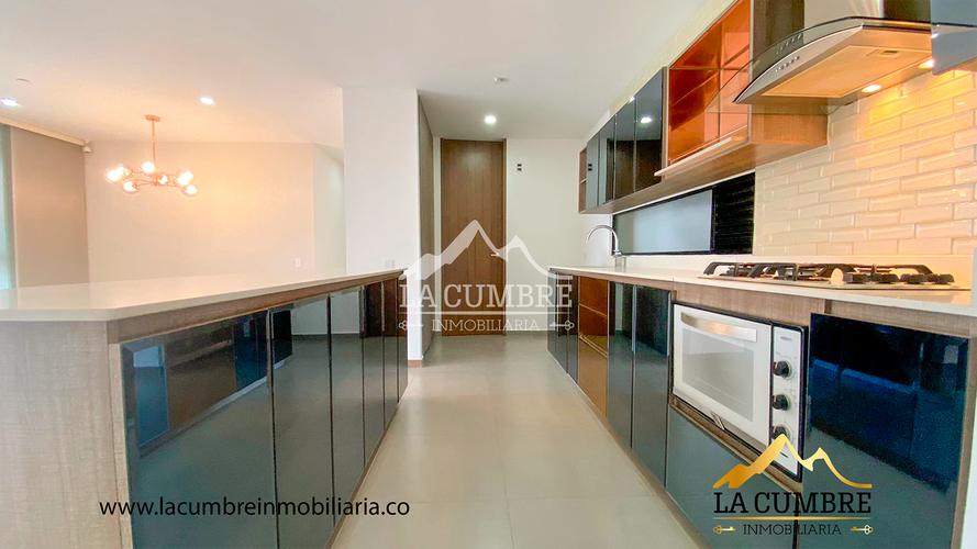 Apartamento de 3 alcobas en arriendo en Loma De Las Brujas, Envigado, 135 m² · foto 5 de 14