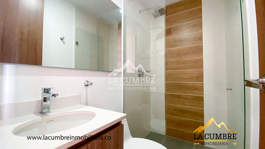 Apartamento de 3 alcobas en arriendo en Loma De Las Brujas, Envigado, 135 m² · foto 11 de 14