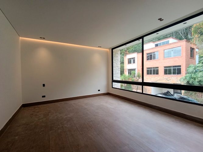 Casa de 4 alcobas en venta en El Tesoro, Medellín, 440 m² · foto 7 de 16
