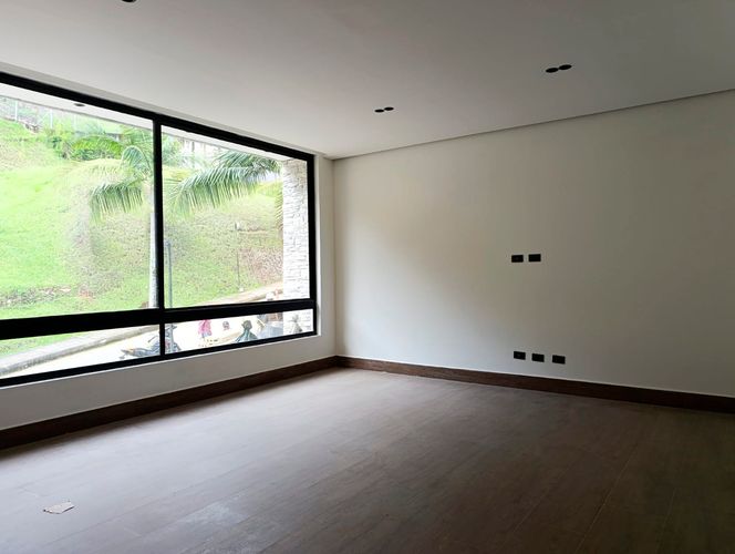 Casa de 4 alcobas en venta en El Tesoro, Medellín, 440 m² · foto 12 de 16