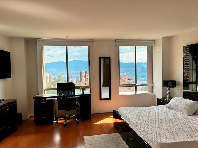 Apartamento de 2 alcobas en arriendo en El Tesoro, Medellín, 120 m² · foto 6 de 15