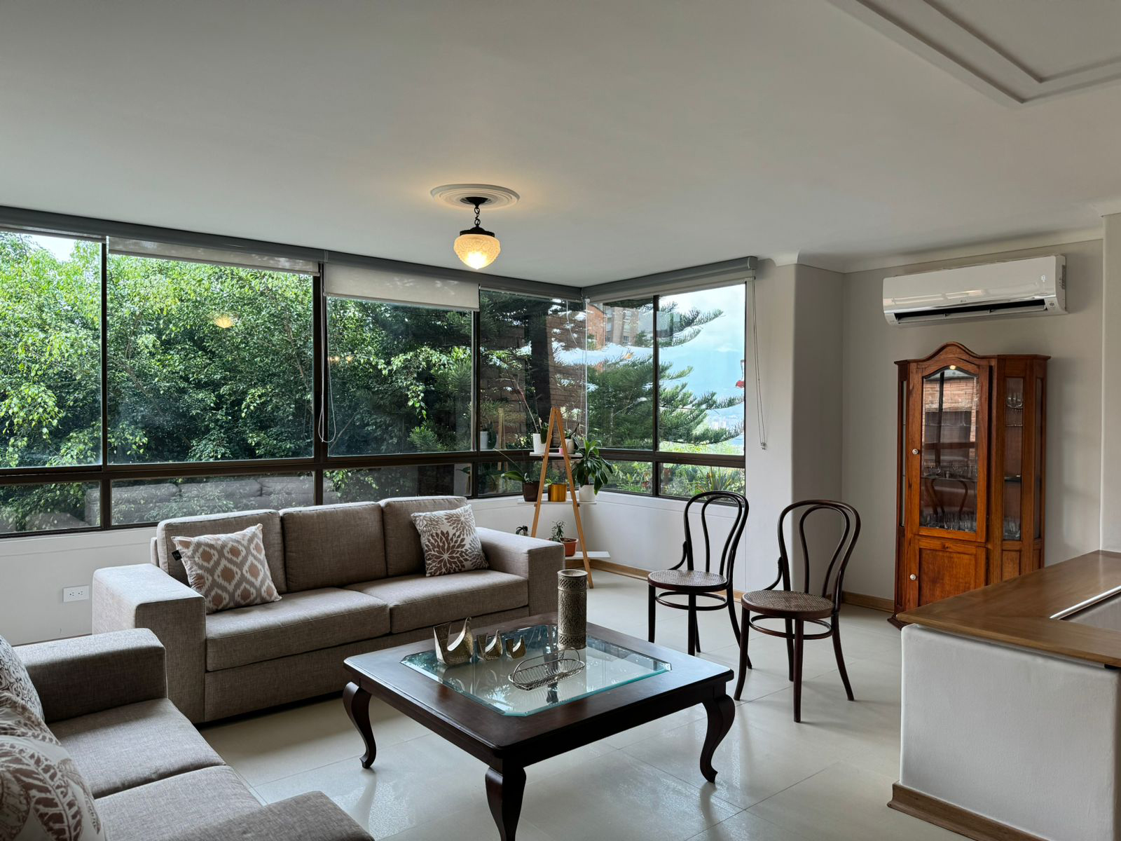 Apartamento en arriendo en Vizcaya, Medellín · foto 2 de 19
