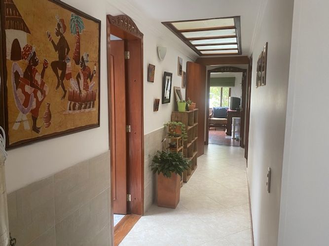 Casa de 4 alcobas en venta en El Batán, Bogotá, 212 m² · foto 6 de 24