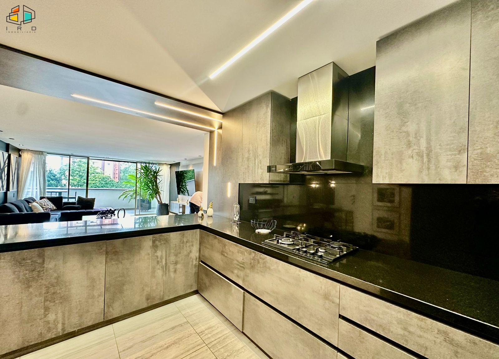 Apartamento en arriendo en Los Balsos, Medellín · foto 10 de 24