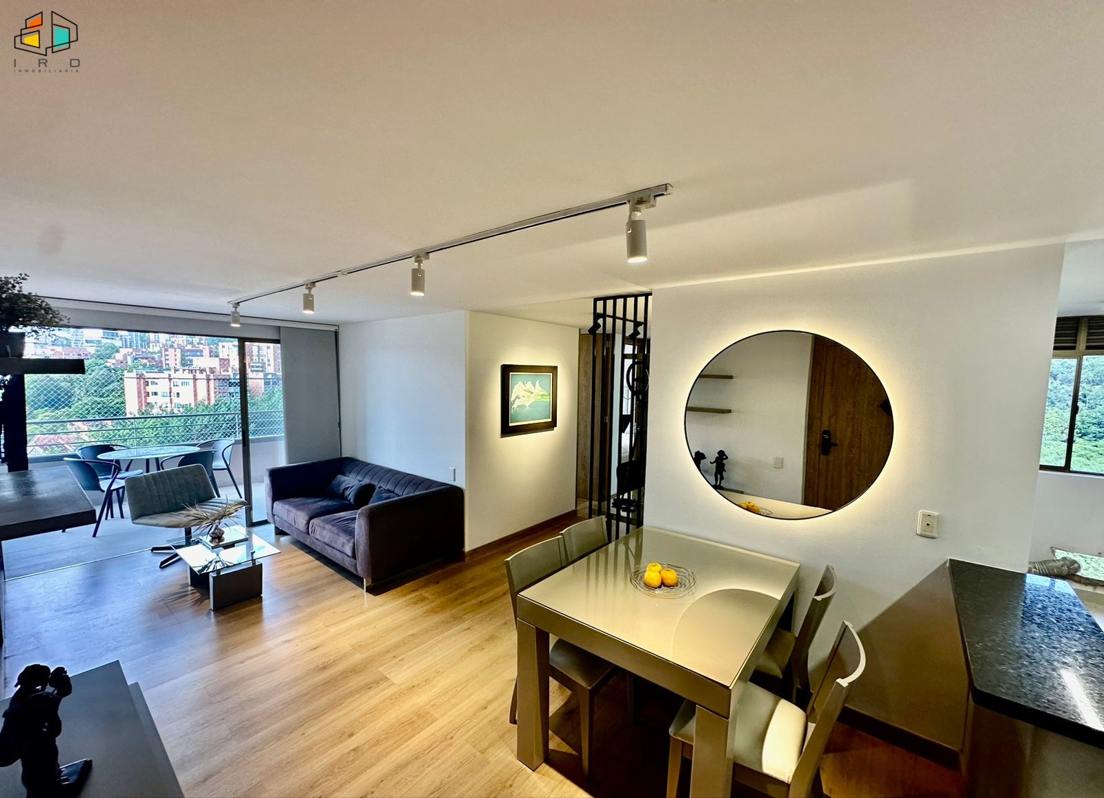 Apartamento en arriendo en El Poblado, Medellín · foto 3 de 24