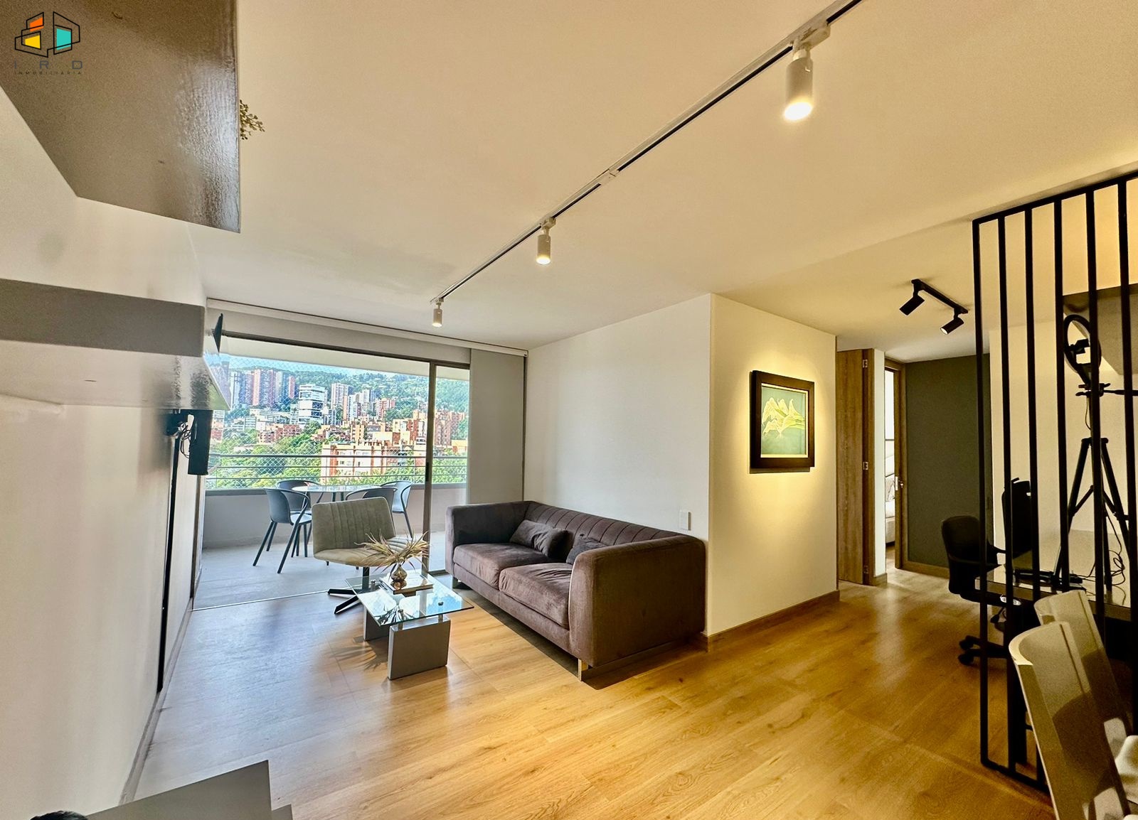 Apartamento en arriendo en El Poblado, Medellín · foto 4 de 24