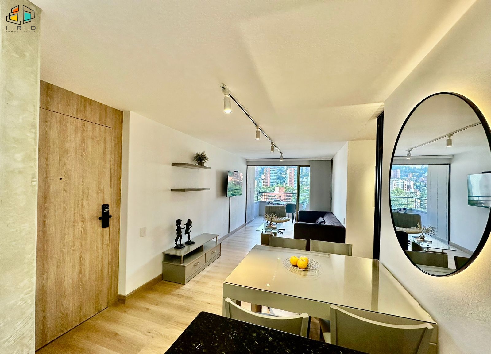 Apartamento en arriendo en El Poblado, Medellín · foto 6 de 24