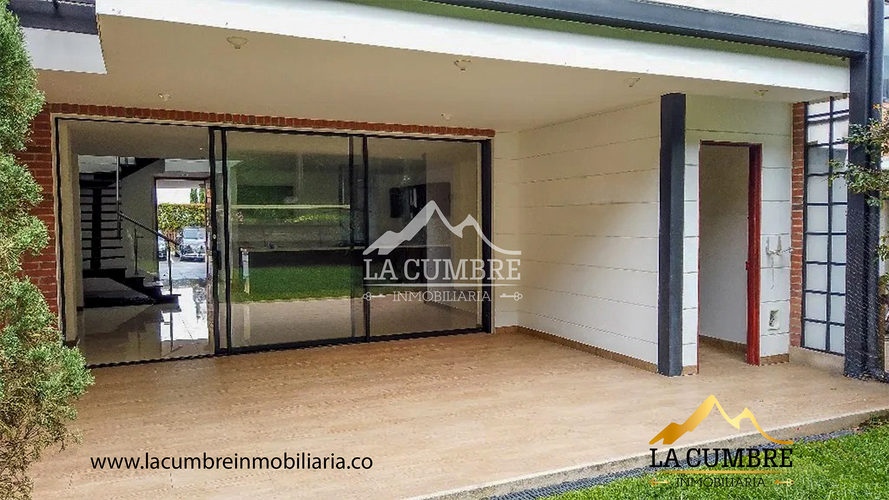 Casa de 3 alcobas en venta en Loma Del Chocho, Envigado, 270 m² · foto 5 de 12