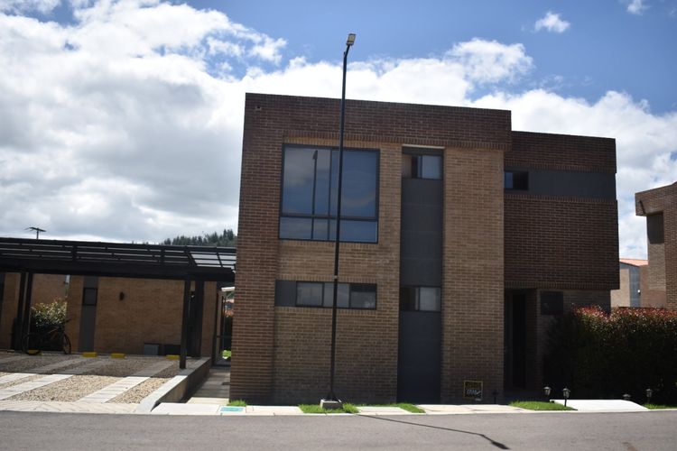 Casa de 5 alcobas en venta en Barandillas, Zipaquirá, 242 m² · foto 5 de 14