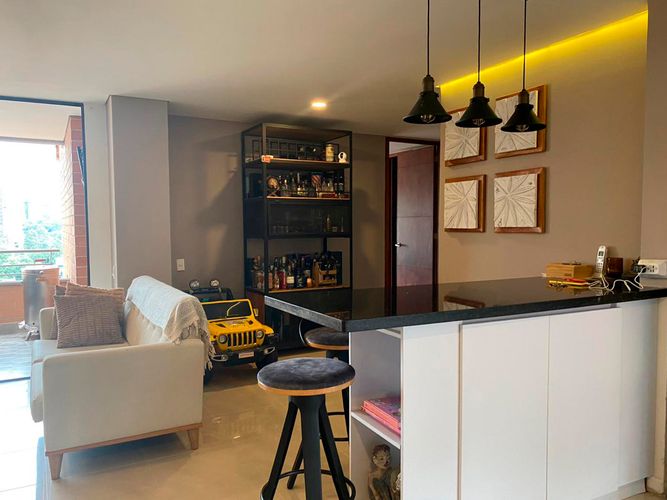 Apartamento de 3 alcobas en arriendo en El Diamante No.2, Medellín, 164 m² · foto 6 de 19