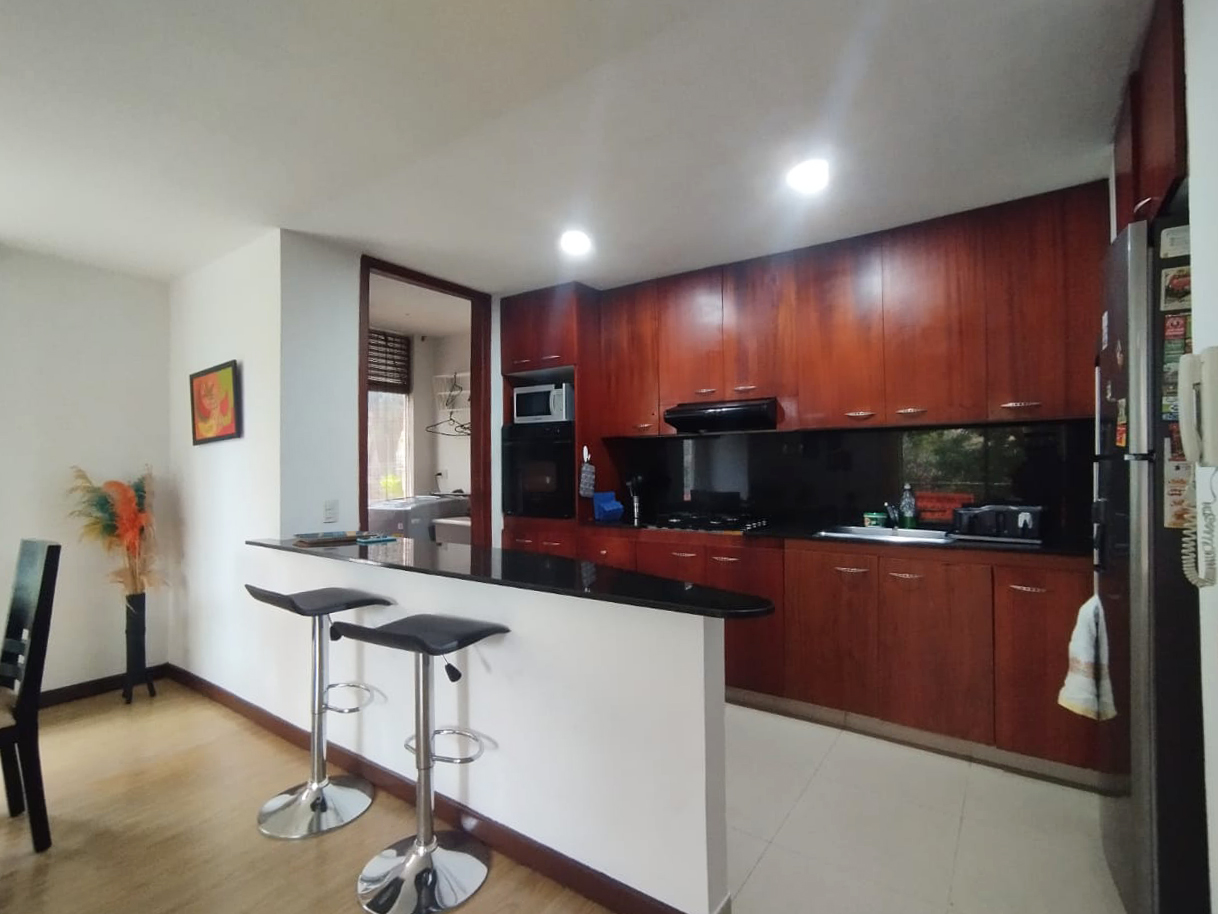 Apartamento en arriendo en Lalinde, Medellín · foto 9 de 15