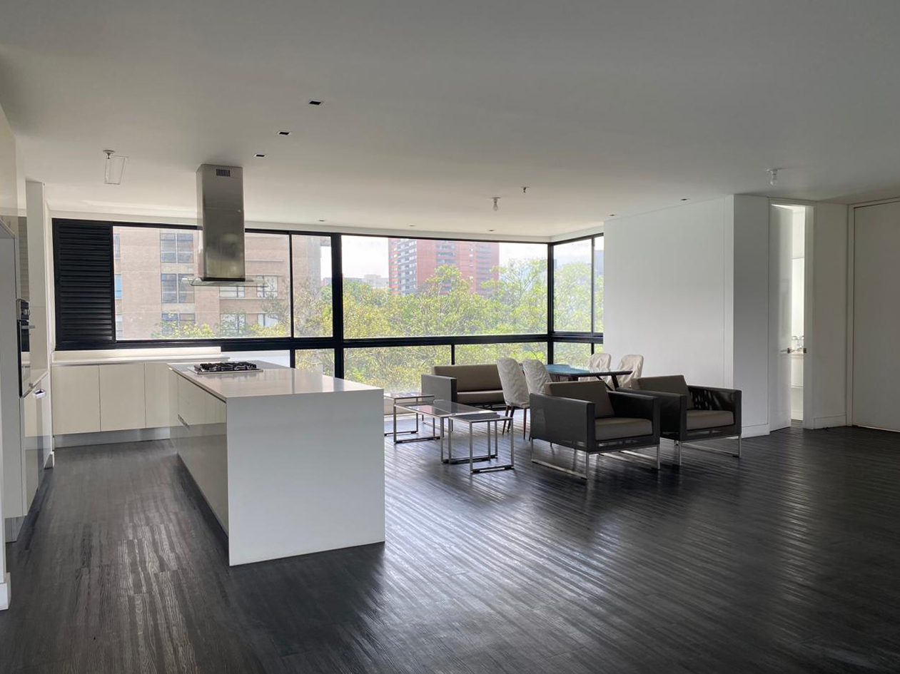 Apartamento en arriendo en Los Balsos, Medellín · foto 5 de 18