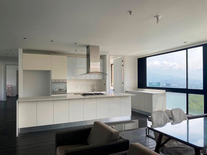 Apartamento en arriendo en Los Balsos, Medellín · foto 6 de 18